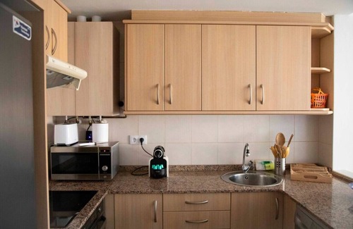 Abena Apartment | Modern flat for Pyrenees Adventures - Free Parking