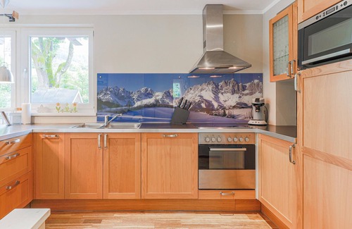 Kitzbuehel Apartment | Modern flat, views of the Hahnenkamm, close to ski lift