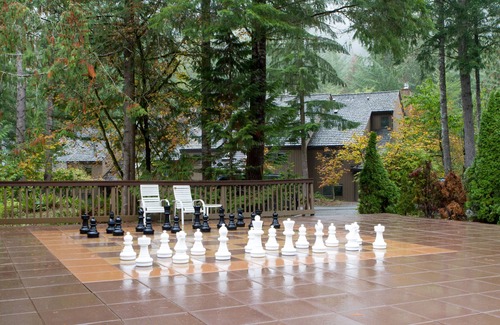 Glacier Condo | Modern & Fresh Mountain Condo - Clubhouse w/Indoor Pool, Spa, Sauna, Gym, Game Room & Sports Courts