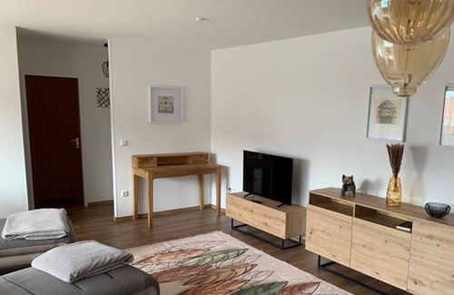 Wurding Condo | Modern, fully equipped 2-room studio (53 sqm) with loggia