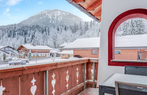 Garmisch-Partenkirchen Apartment | Modern Holiday Apartment "Schachen" with Mountain View, Wi-Fi & Balcony