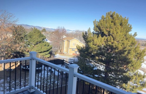 Westridge Apartment | Modern Haven: Scenic Views!