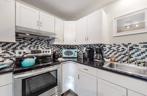 West Tisbury House | Modern home in a great location with large yard & private patio