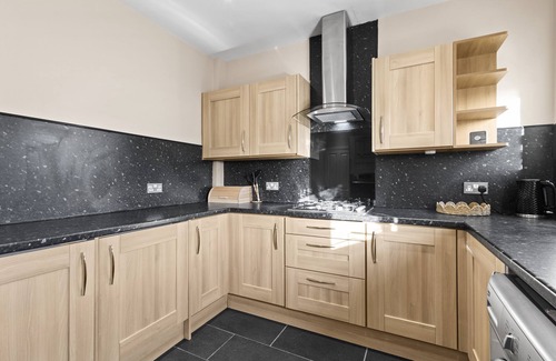 Kilmarnock Apartment | Modern Home in Hurlford, Kilmarnock