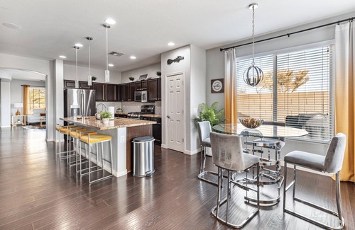 Canyon Trails South House | Modern Home Near Ballpark - Newly Furnished