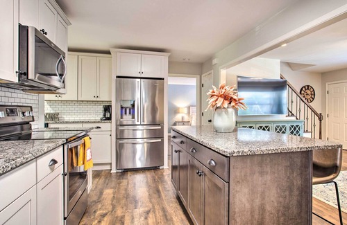 Clemson House | Modern Home w/Yard + Deck, 1 Mi to Clemson U!