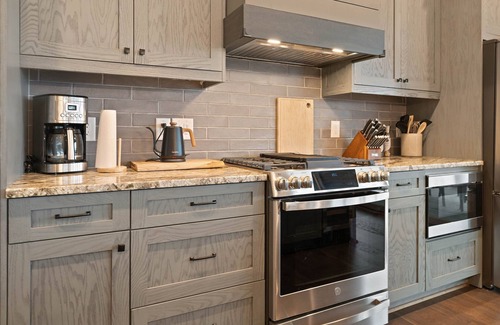 Deep Gap Cabin | Modern Home with Community Amenities