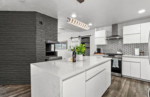 Mission Hills South House | MODERN HOME WITH GYM, SAUNA, POOL AND GAME ROOM