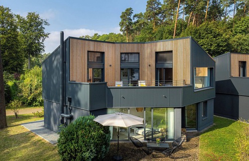 Postheim House | Modern house for 6 adults & 4 children with fireplace, roof terrace on the Lübbesee.