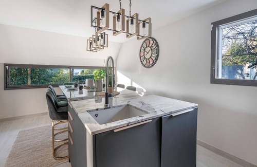 La Baule-Escoublac Ski Chalet | Modern house with garden for 8, in La Baule
