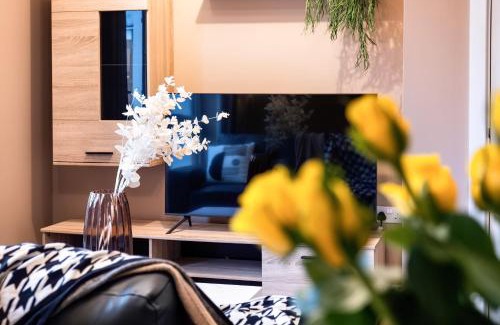 Peterborough House | MODERN HOUSE near the CITY CENTRE
