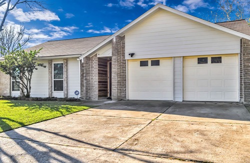 Sugar Land House | Modern house with large private pool in Sugar Land area