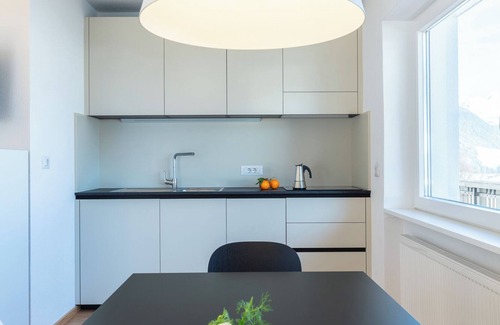 Valdaora di Mezzo Apartment | Modern "Hus Apartment - Nr. 5" with Balcony, Garden & Wi-Fi