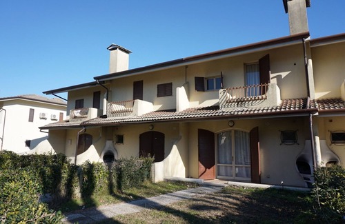 Porto Santa Margherita Villa | Modern villa with pool and private garden