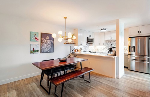 Jupiter Plantation Condo | Modern Jupiter Escape-Minutes to Beach, Pool, Waterfront access-Monthly Rental
