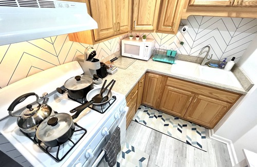 Corning House | Modern King walk to Market Street