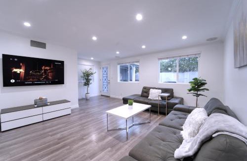 Panorama City House | Modern LA Home - King Bed, Outdoor Living, Firepit