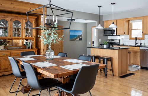 Lake Township House | Modern Lakefront Home adjacent to Sleeping Bear Dunes National Lakeshore and M22