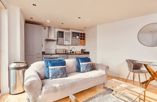 Leeds Apartment | Modern Leeds Dock City Apartment
