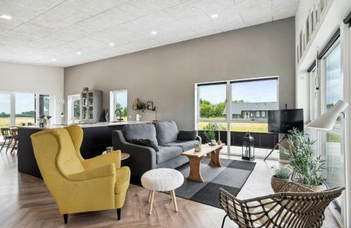 Hjarbæk House | Modern Light House With Terrace Near The Fjord