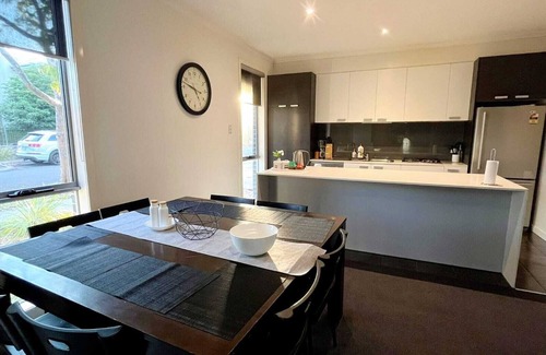 Maidstone House | Modern Living | Near Flemington Racecourse, Highpoint Shopping Centre & CBD