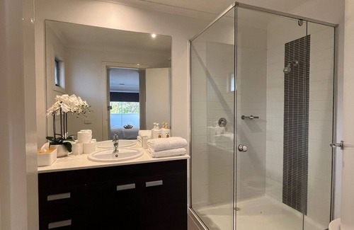 Maidstone House | Modern Living | Near Flemington Racecourse, Highpoint Shopping Centre & CBD