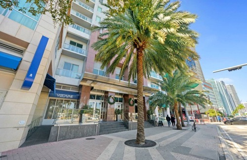 Downtown Miami Condo | Modern Loft Across from Bayside