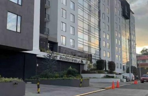 Cuenca Condo | Modern loft overlooking