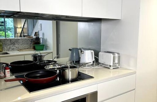 Capital Hill Apartment | Modern Loft Retreat in Barton Canberra ACT near Parliament House