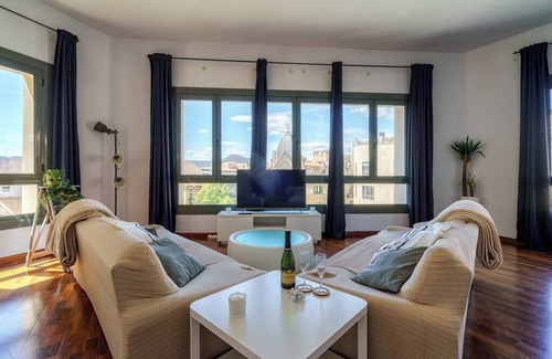 Centre Historic de Manresa Apartment | modern loft with the best views of the city
