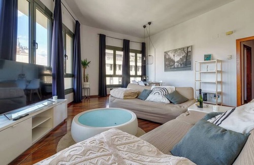 Centre Historic de Manresa Apartment | modern loft with the best views of the city