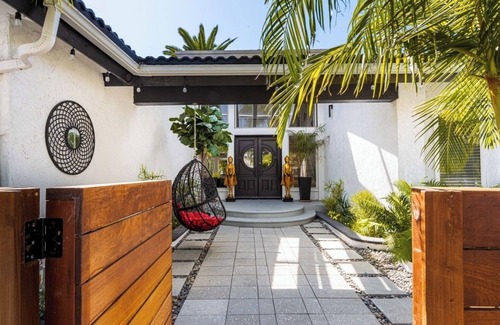 Mesa Verde House | Modern Luxury 5 Bedrooms in Costa Mesa