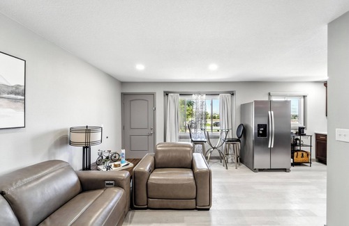 Pleasant Hill House | Modern, Luxury Living in Bright, Spacious 2BR/Luxury/Washer/Parking