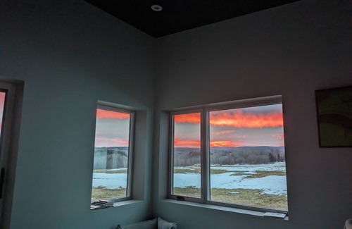Whippleville House | Modern luxury ski/golf paradise! 36 hole adjacent, 5 miles to skiing, 21ft spa!