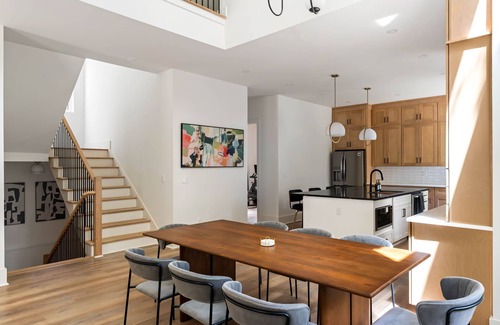 Edgewood House | Modern Luxury Treehouse - 6 Bedrooms & 6 Baths