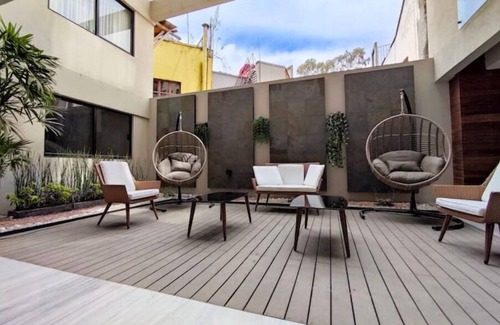 Colonia Cuauhtemoc Apartment | Modern Meets Metal: Industrial Elegance Defined in Every Corner's Craft.n