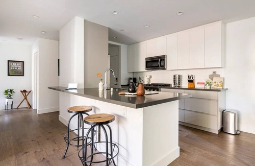 University Heights Apartment | Modern Menlo Park Apartment Nr Stanford University & Hospital