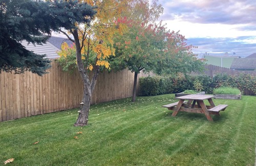 Taku - Campbell House | Modern Midtown Rental