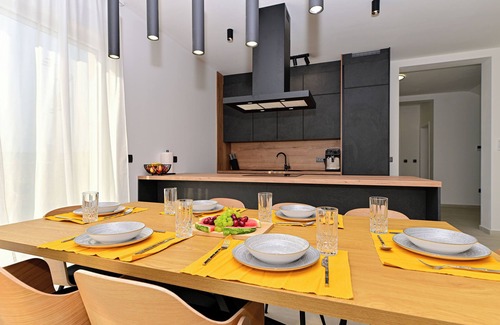 Ljubac Villa | Modern & minimalistic 4-bedroom villa with lots of attractions