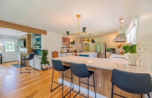 Manchester Center Apartment | Modern Mountain Retreat w/Chef’s Kitchen