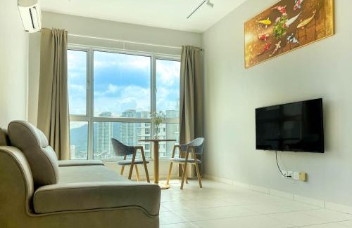 Seri Tanjung Pinang Apartment | Modern Muji 3 Bedder Retreat with Netflix & Fast WiFi