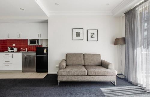 South Yarra Apartment | Modern Nomads Chapel Street 1BR Walk to Iconic Shopping District
