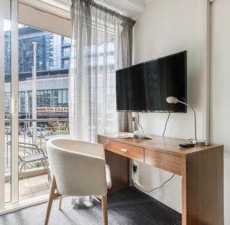 South Yarra Apartment | Modern Nomads Chapel Street 1BR Walk to Iconic Shopping District
