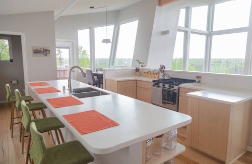 Talkeetna House | Modern off the grid home with Epic Denali View