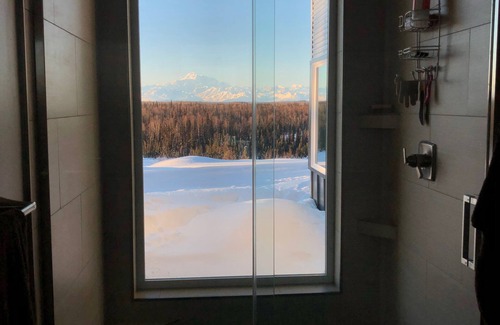 Talkeetna House | Modern off the grid home with Epic Denali View