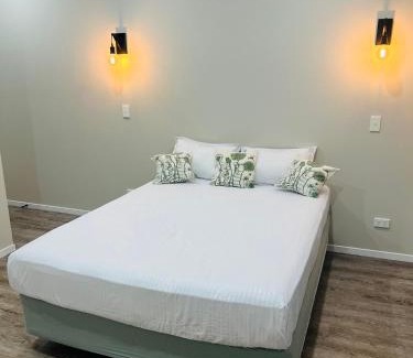 Hunua House | Modern One Bedroom Unit with Private Entrance Near Hunua Falls