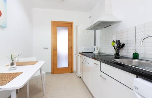 Campos Eliseos Apartment | Modern Penthouse with Private Solarium and Stunning Views, Close to Beach and Historic Center