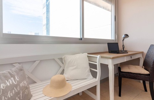 Campos Eliseos Apartment | Modern Penthouse with Private Solarium and Stunning Views, Close to Beach and Historic Center