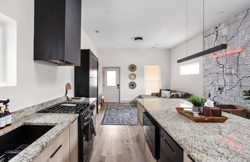 Indianapolis House | Modern Pet-Friendly Home Near Downtown Indy