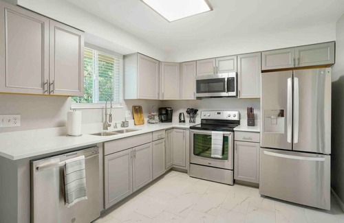 Wheat Ridge House | Modern Pineapple|Close to Denver and Mountains|
